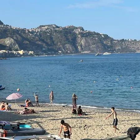 Casa Perla Taormina-giardini Naxos Lägenhet *